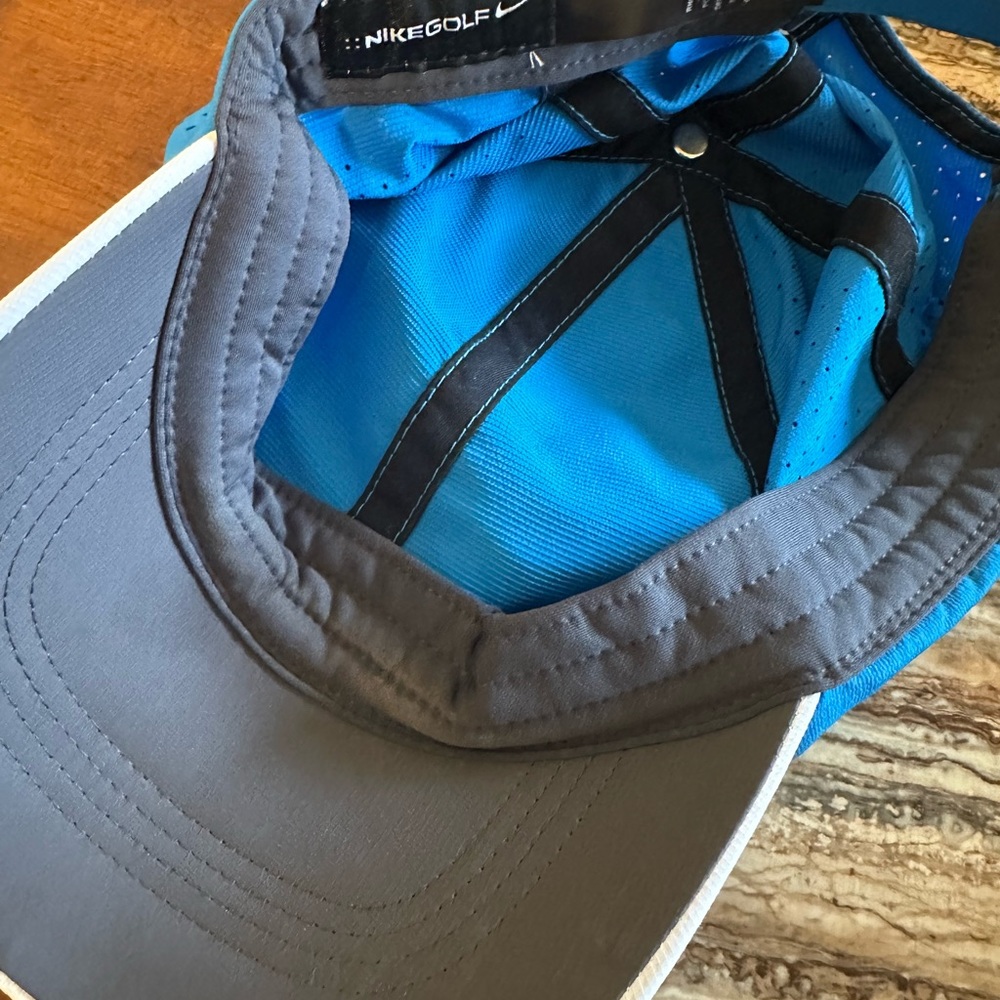 Golf hat - Picture 5 of 7